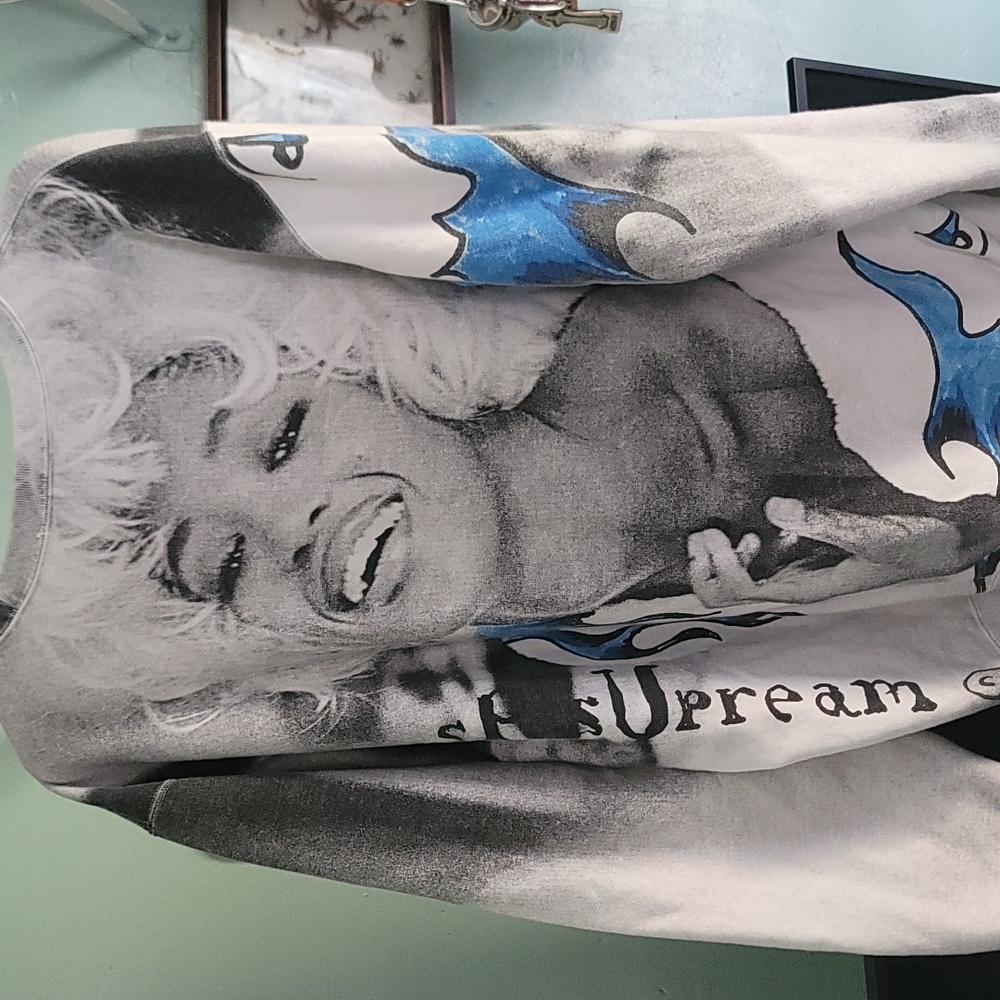 Supreme Naomi Crewneck
